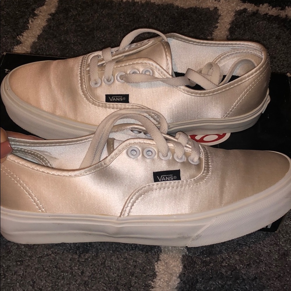 Satin off white vans